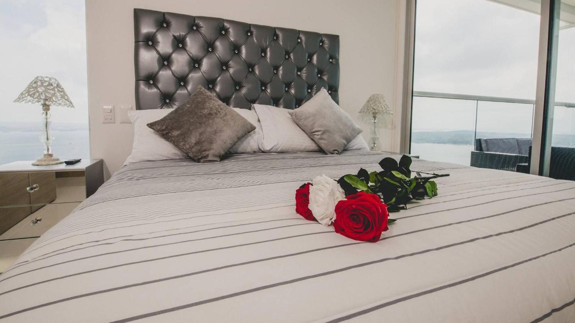 Apartamento 3 Bedroom Sunset Penthouse Private Jacuzzi *