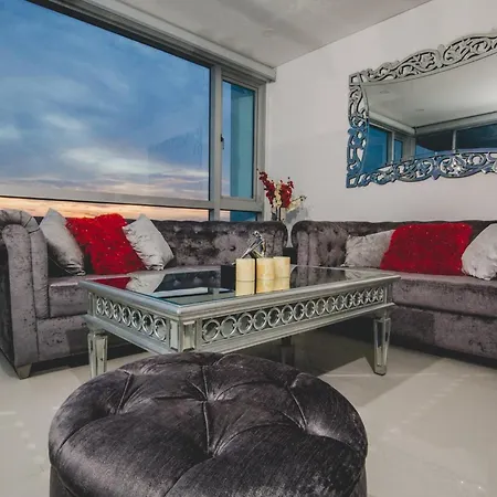 3 Bedroom Sunset Penthouse Private Jacuzzi * Cartagena