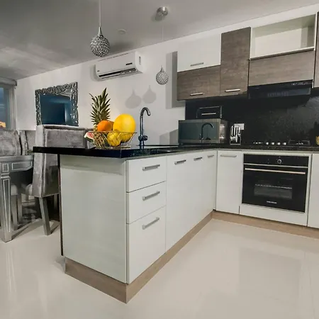3 Bedroom Sunset Penthouse Private Jacuzzi Cartagena